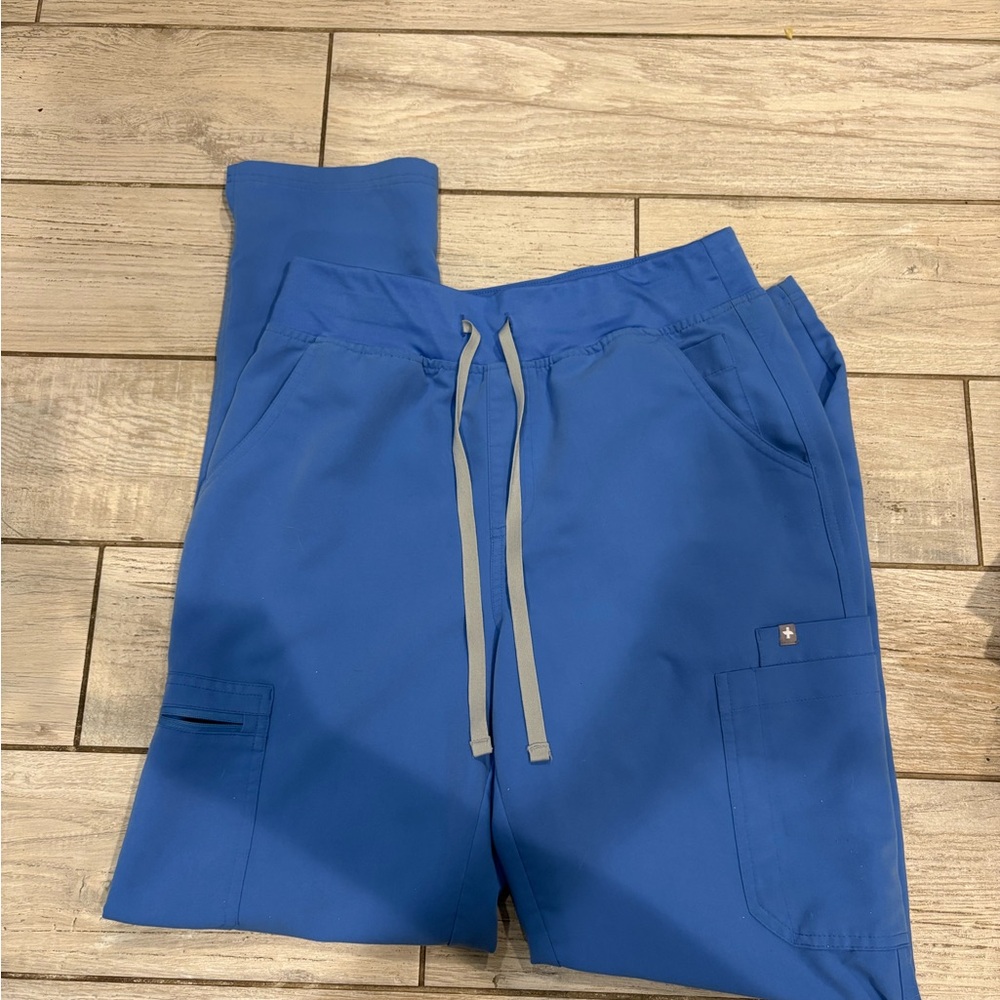Figs High-Waisted Straight Leg Scrub Pants in Ceil Blue